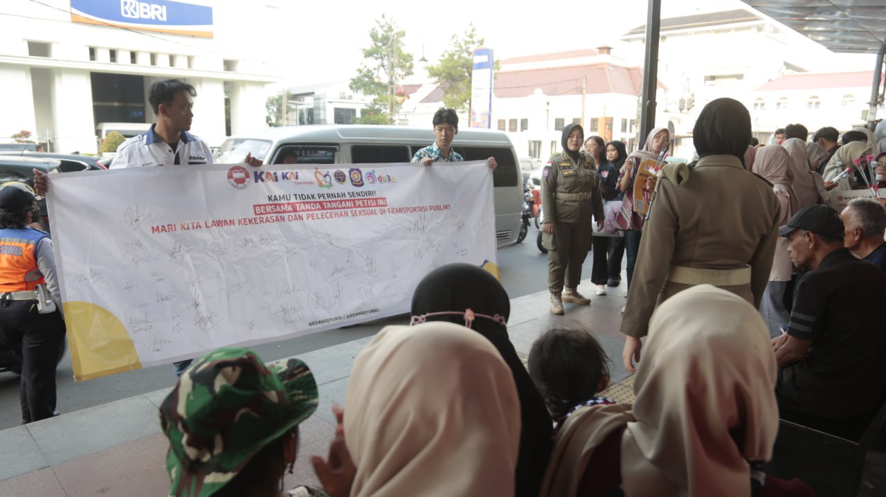 Komunitas Edan Sepur Bandung Kembali Gelar Sosialiasi Lawan Kekerasan Seksual di Transportasi Umum Tahun 2025 Ini Komunitas Edan Sepur Bandung Kembali Gelar Sosialiasi Lawan Kekerasan Seksual di Transportasi Umum Tahun 2025 Ini