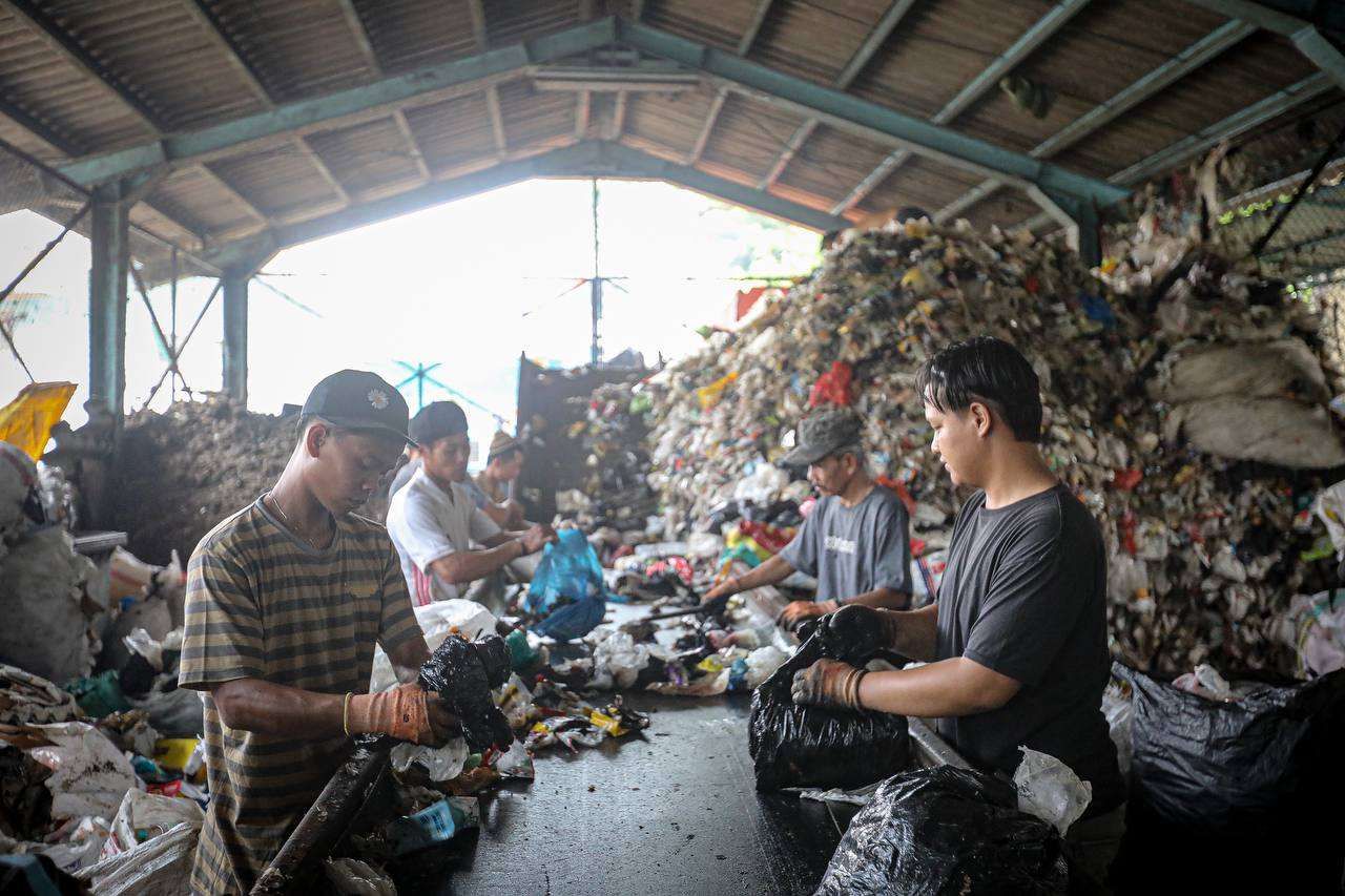 Bandung Serius Atasi Sampah, 1.597 Pendamping Pemilah Siap Turun Bandung Serius Atasi Sampah, 1.597 Pendamping Pemilah Siap Turun