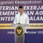 Menpu Tanggapi Klaim 45 Menit Jakarta–Bandung