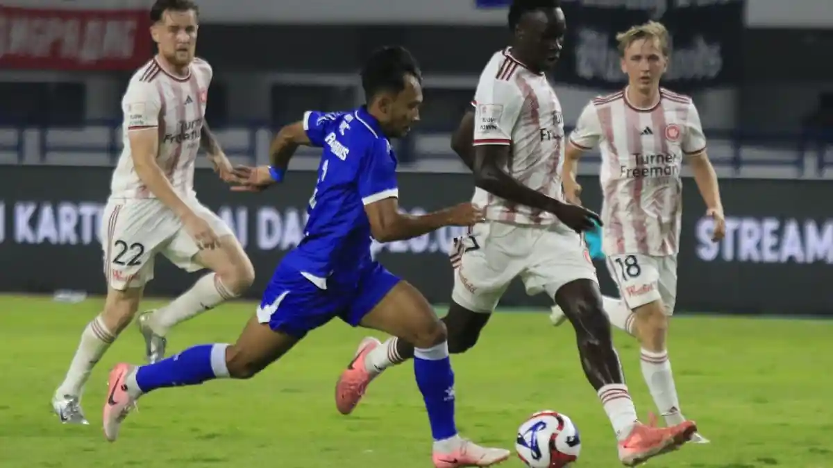Persib Bandung vs Dewa United Robi Darwis Siap Tempur Hadapi Mantan Rekannya