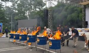 Perang Rokok Tanpa Cukai, Satpol PP Bandung Barat Bertindak Perang Rokok Tanpa Cukai, Satpol PP Bandung Barat Bertindak