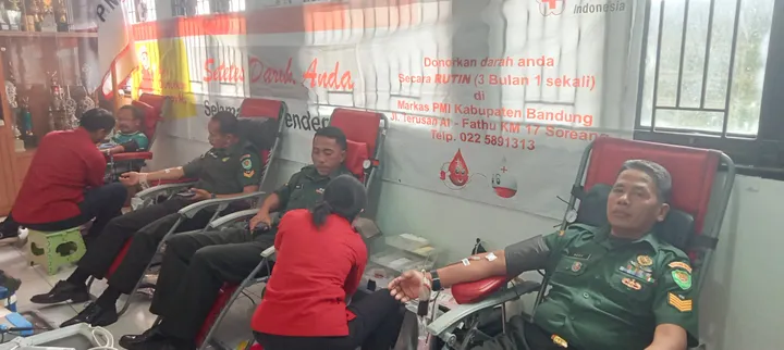 Donor Darah PMI Bandung Diserbu Ratusan Warga