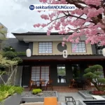 Hanami, Kafe Jepang Rooftop dengan View Bandung Memukau