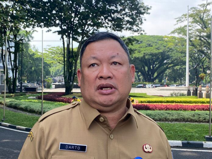 Pembersihan Tumpukan Sampah Bandung Dipercepat, DLH Kerahkan Armada 24 Jam Pembersihan Tumpukan Sampah Bandung Dipercepat, DLH Kerahkan Armada 24 Jam
