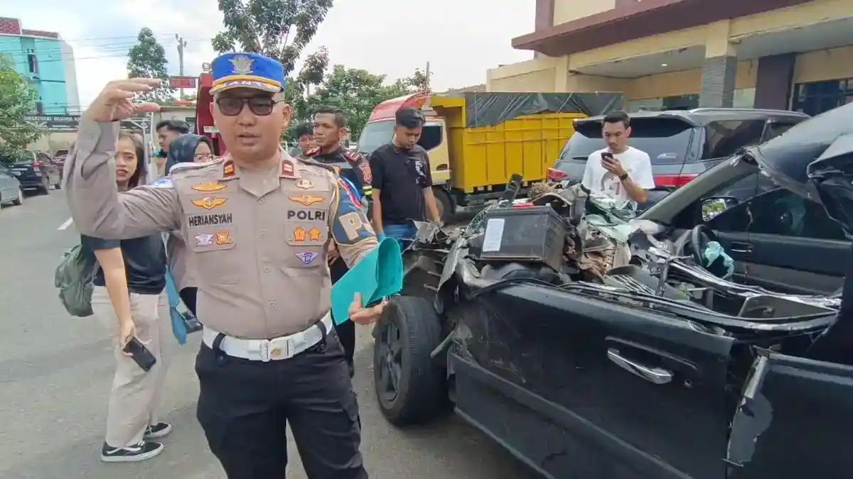 Mobil Pelat D Bandung