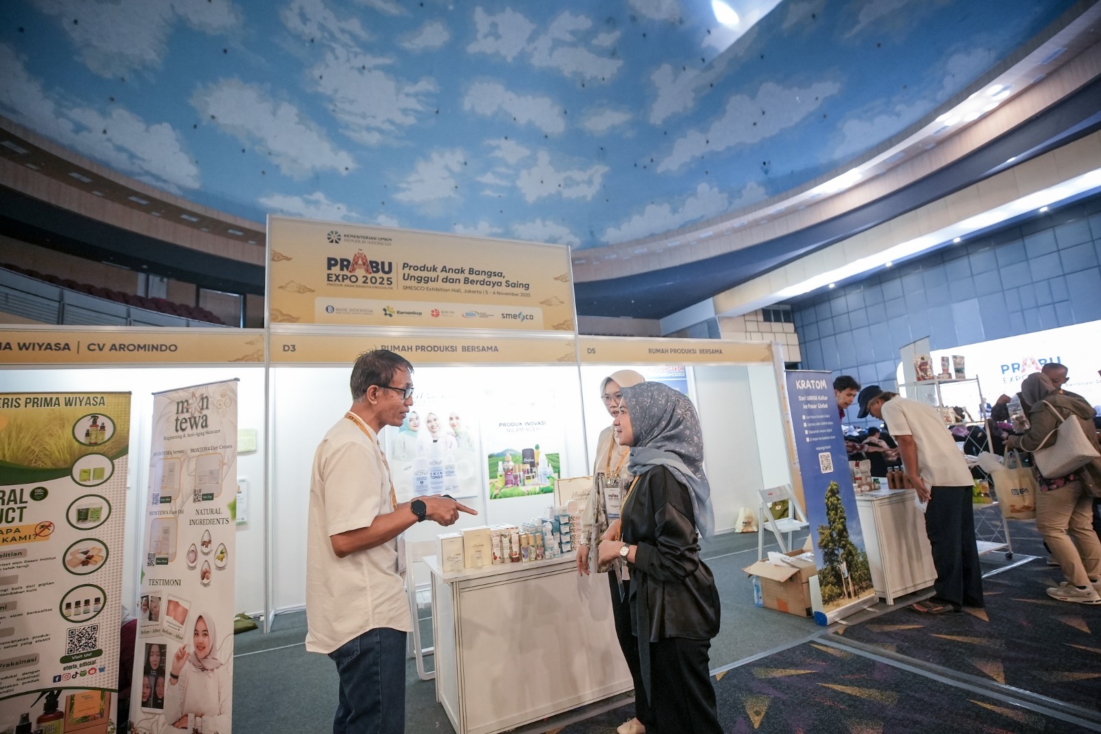BRI Perkuat Transformasi Teknologi UMKM lewat Aksi Nyata di PRABU Expo 2025 BRI Perkuat Transformasi Teknologi UMKM lewat Aksi Nyata di PRABU Expo 2025