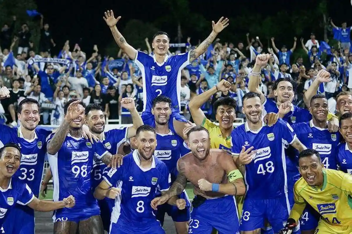 Persib Bandung Krisis? Semen Padang Siap Bajak Pemain! Persib Bandung Krisis? Semen Padang Siap Bajak Pemain!