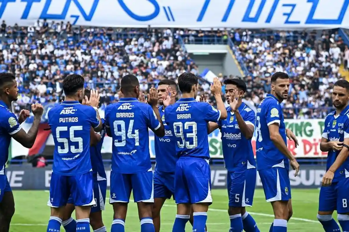 Persib Bandung vs Bali United: Rekap 5 Laga Terakhir dan Sinyal Duel Panas di Pulau Dewata Persib Bandung vs Bali United: Rekap 5 Laga Terakhir dan Sinyal Duel Panas di Pulau Dewata
