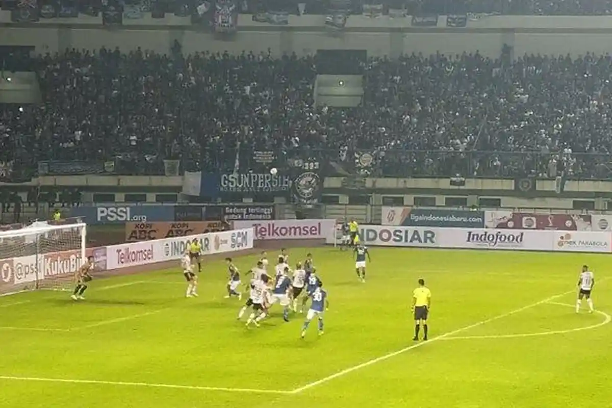 Persib vs Bali United: Bojan Hodak Targetkan Kemenangan Bersejarah di Pulau Dewata Persib vs Bali United: Bojan Hodak Targetkan Kemenangan Bersejarah di Pulau Dewata