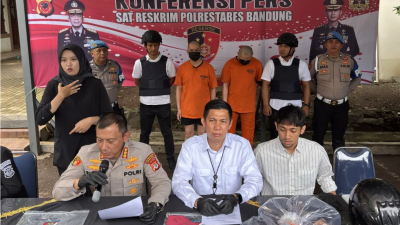 Dua Saudara Aniaya Adik Sendiri hingga Tewas di Bandung Dua Saudara Aniaya Adik Sendiri hingga Tewas di Bandung