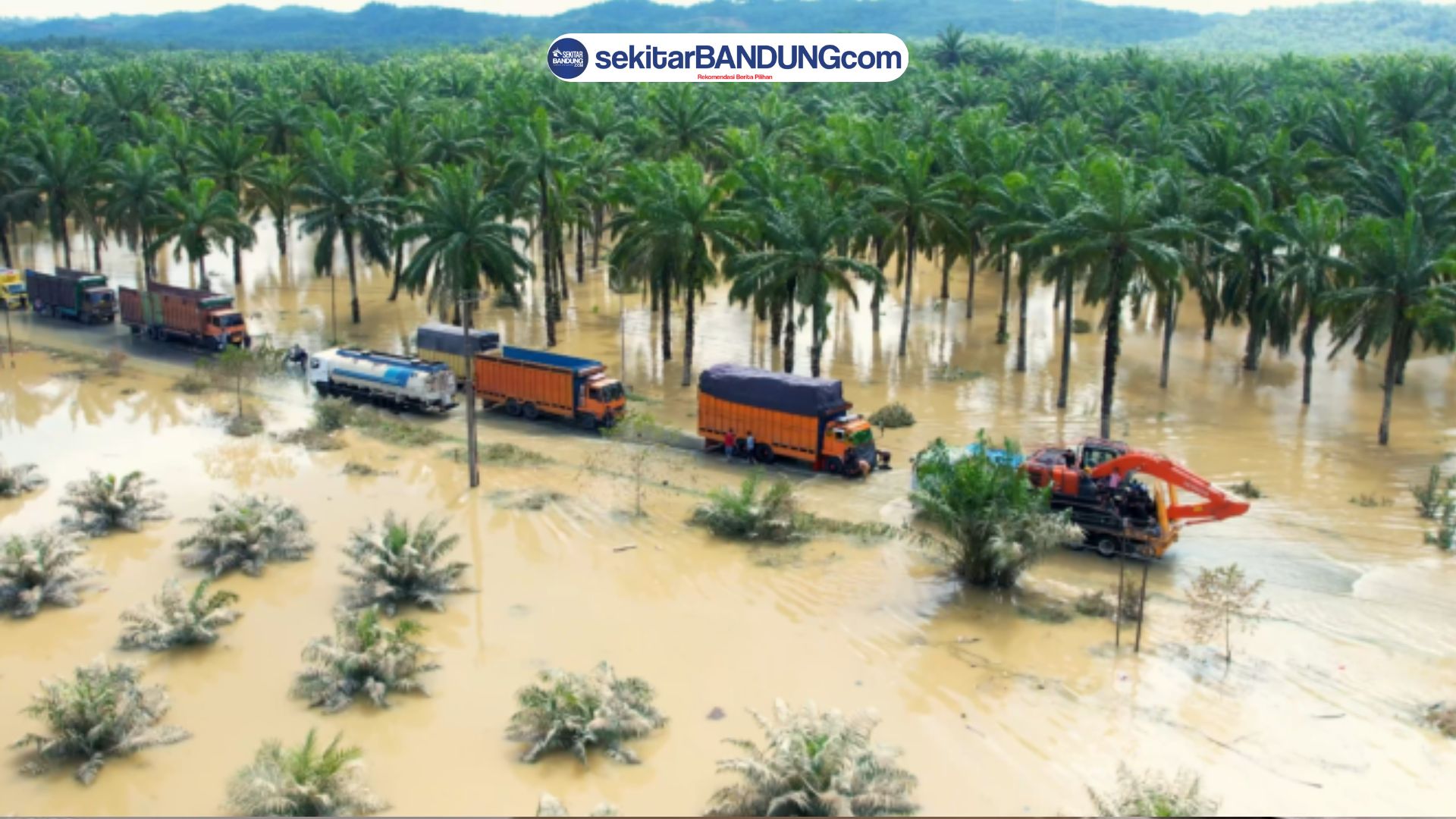 Pembukaan Akses Aceh Tamiang, Pemerintah Kerahkan Truk BBM dan Alat Berat dari Medan Pembukaan Akses Aceh Tamiang, Pemerintah Kerahkan Truk BBM dan Alat Berat dari Medan