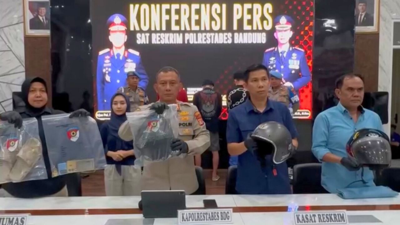 Pelaku Kasus Percobaan Pengeroyokan dan Penganiayaan ke Pedagang Martabak di Kota Bandung Telah Ditangkap Pelaku Kasus Percobaan Pengeroyokan dan Penganiayaan ke Pedagang Martabak di Kota Bandung Telah Ditangkap