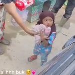Momen Haru Anak Kecil Ini Terus Ucapkan Terima Kasih saat Menerima Bantuan Susu dan Baju