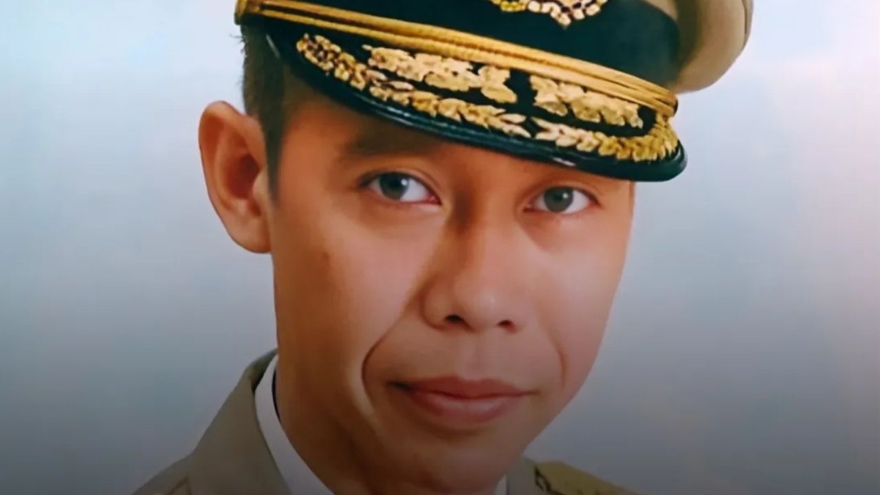 Kisah Jenderal Polisi Hoegeng, Dipecat Karena Terlalu Jujur dan Menolak Korupsi hingga Akhir Hayat Kisah Jenderal Polisi Hoegeng, Dipecat Karena Terlalu Jujur dan Menolak Korupsi hingga Akhir Hayat