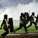 Tragedi Kanjuruhan, Ratusan Suporter Tewas Akibat Kerumunan di Stadion