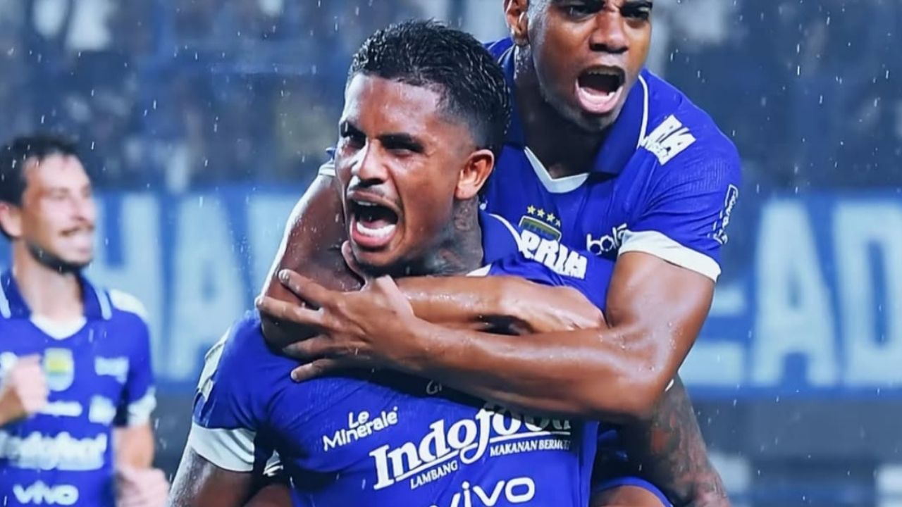 Ramon Tanque Mengamuk! Cetak Brace ke Gawang Bhayangkara FC dan Amankan 3 Poin Bagi Persib Bandung Ramon Tanque Mengamuk! Cetak Brace ke Gawang Bhayangkara FC dan Amankan 3 Poin Bagi Persib Bandung