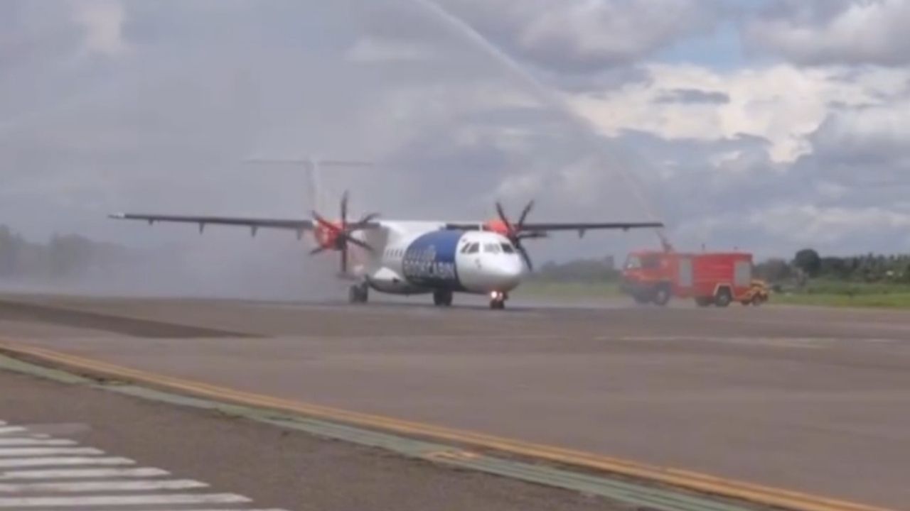 Bandara Husein Sastranegara Buka Rute Baru, Penerbangan Semarang-Bandung Resmi Mendarat Bandara Husein Sastranegara Buka Rute Baru, Penerbangan Semarang-Bandung Resmi Mendarat