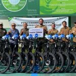 Kabid Linmas Satpol PP Kota Bandung Hadiri Penyerahan Bantuan TJSL dari KPH Bandung Utara