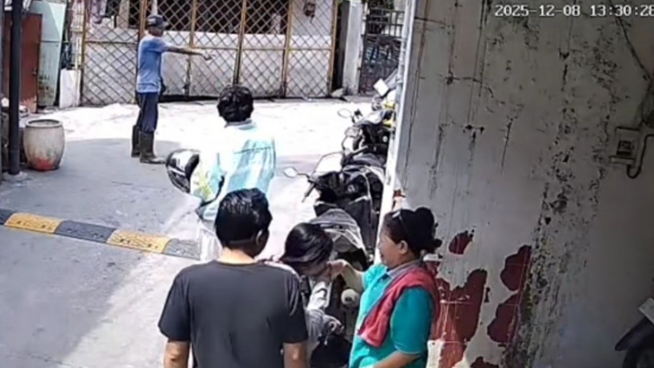 Kembali Usai 22 Tahun Berlalu, Akhirnya Adik Perempuan Cowok Ini Bisa Bertemu dengan Orang Tua Kandungnya Lagi (TikTok/@andreaslegi)