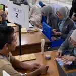 Penyaluran Kompensasi Rp300 Ribu per Hari bagi Angkot yang Diliburkan Selama Dua Hari di Kota Bandung Membludak