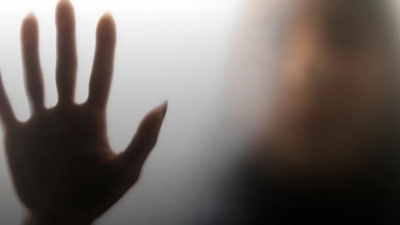Kisah Pilu Pasien COVID-19 Wafat Tanpa Ditemani Keluarga, Mati dalam Kesendirian Kisah Pilu Pasien COVID-19 Wafat Tanpa Ditemani Keluarga, Mati dalam Kesendirian