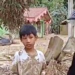 Momen Haru Bapak Ini Bertemu Dua Anak Bawa Foto Ayahnya yang Menjadi Korban Meninggal Dunia