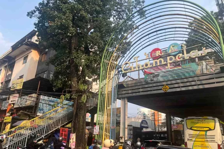 Teras Cihampelas Bandung 5 Hal Krusial Menunggu Uji Beban Sebelum Dibongkar Teras Cihampelas Bandung 5 Hal Krusial Menunggu Uji Beban Sebelum Dibongkar