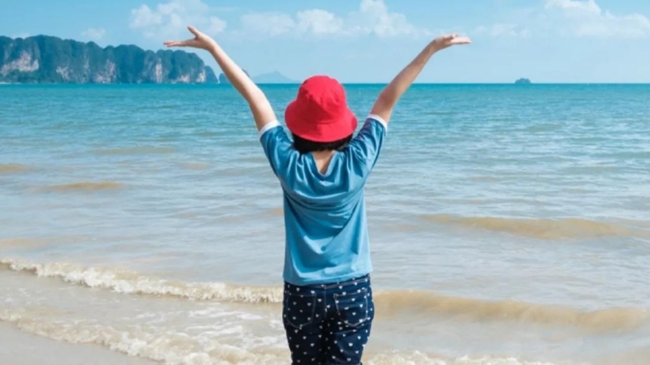 Pemprov Jabar Imbau Masyarakat Agar Berhati-Hati Saat Liburan Tahun Baru 2026 ke Pantai Pemprov Jabar Imbau Masyarakat Agar Berhati-Hati Saat Liburan Tahun Baru 2026 ke Pantai