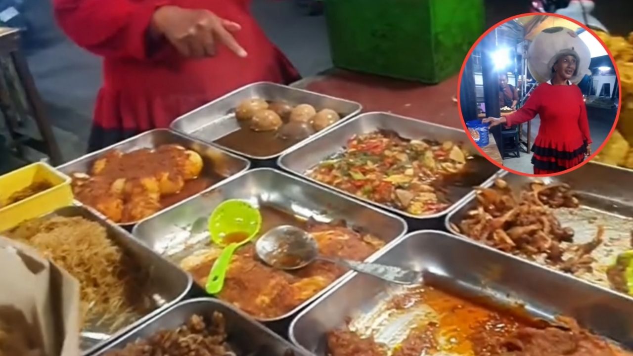 Respect! Pedagang Nasi Uduk Ini Bagikan Seporsi Jualannya untuk Seorang Ibu Pengamen Badut Respect! Pedagang Nasi Uduk Ini Bagikan Seporsi Jualannya untuk Seorang Ibu Pengamen Badut