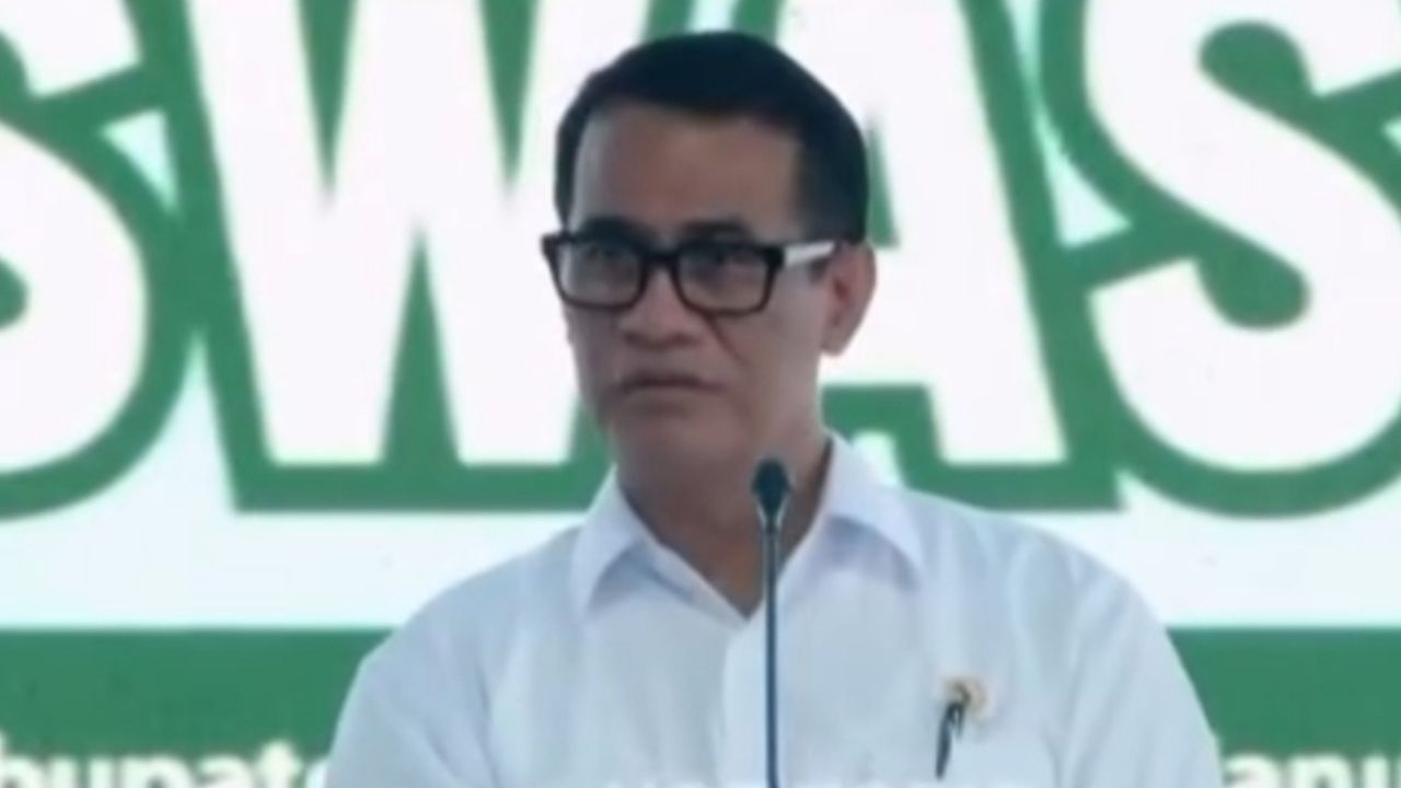 Momen Ketika Mentan Salah Sebut Gubernur Jawa Barat Jadi Ridwan Kamil di Hadapan Dedi Mulyadi Momen Ketika Mentan Salah Sebut Gubernur Jawa Barat Jadi Ridwan Kamil di Hadapan Dedi Mulyadi