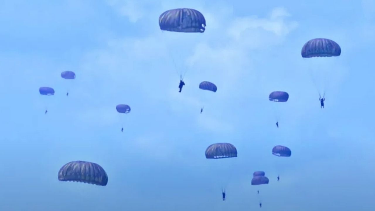 Tragedi Operasi Seroja 1975 Kisah Penerjunan Pasukan Payung Paling Mematikan dalam Sejarah TNI Tragedi Operasi Seroja 1975 Kisah Penerjunan Pasukan Payung Paling Mematikan dalam Sejarah TNI
