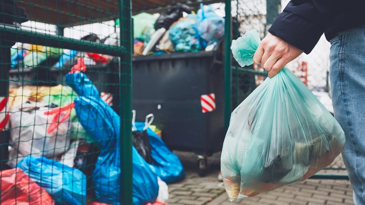 Wali Kota Bandung Ajak Ulama dan Tokoh Keagamaan untuk Jadikan Kebiasaan Pilah Sampah Jadi Amal Sehari-hari Wali Kota Bandung Ajak Ulama dan Tokoh Keagamaan untuk Jadikan Kebiasaan Pilah Sampah Jadi Amal Sehari-hari