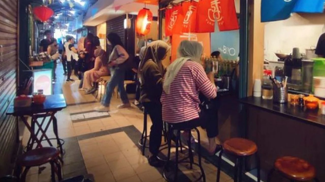 Pasar Cihapit, Titik Pertemuan Kenangan dengan Sajian Kekinian, Siapa yang Suka Mampir ke Pasar Cihapit? Pasar Cihapit, Titik Pertemuan Kenangan dengan Sajian Kekinian, Siapa yang Suka Mampir ke Pasar Cihapit?