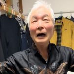 Momen Haru Cowok Ini Beri Baju Batik ke Kakek Jepang, Langsung Dipakai dan Ingin Dipamerin