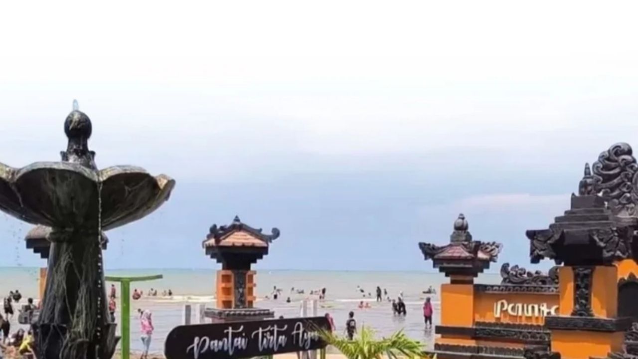 Pesona Bali di Pesisir Indramayu, Yuk Kenalan Lebih Dekat dengan Pantai Tirta Ayu! Pesona Bali di Pesisir Indramayu, Yuk Kenalan Lebih Dekat dengan Pantai Tirta Ayu!