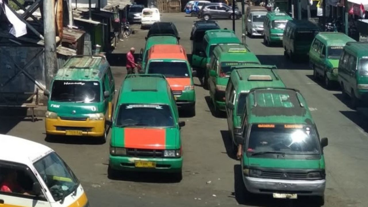 Ciptakan Transportasi Publik Lebih Efisien Bagi Warga, Pemkot Bandung Akan Revitalisasi Terminal Tipe C dan Ubah Angkutan Kota Jadi Feeder Ciptakan Transportasi Publik Lebih Efisien Bagi Warga, Pemkot Bandung Akan Revitalisasi Terminal Tipe C dan Ubah Angkutan Kota Jadi Feeder