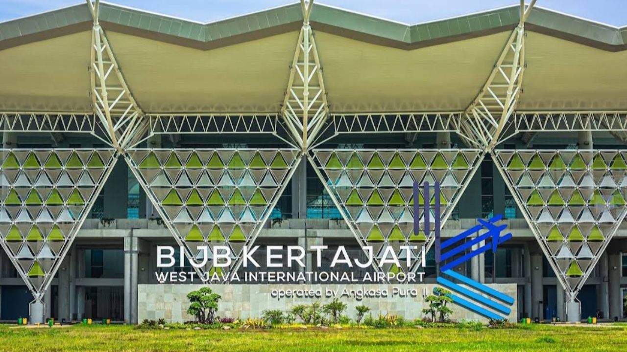 Dedi Mulyadi Wacanakan Lepas Saham Bandara Kertajati, Dinilai Jadi Langkah Strategis Dedi Mulyadi Wacanakan Lepas Saham Bandara Kertajati, Dinilai Jadi Langkah Strategis