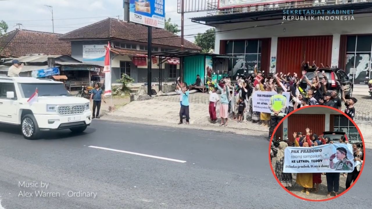 Akun Sekretariat Kabinet RI Banjir Kritikan Usai Unggah Aksi Ibu-Ibu Gelar Spanduk Berisi Agar Seskab Teddy Buka Akun Instagram Pribadinya Akun Sekretariat Kabinet RI Banjir Kritikan Usai Unggah Aksi Ibu-Ibu Gelar Spanduk Berisi Agar Seskab Teddy Buka Akun Instagram Pribadinya
