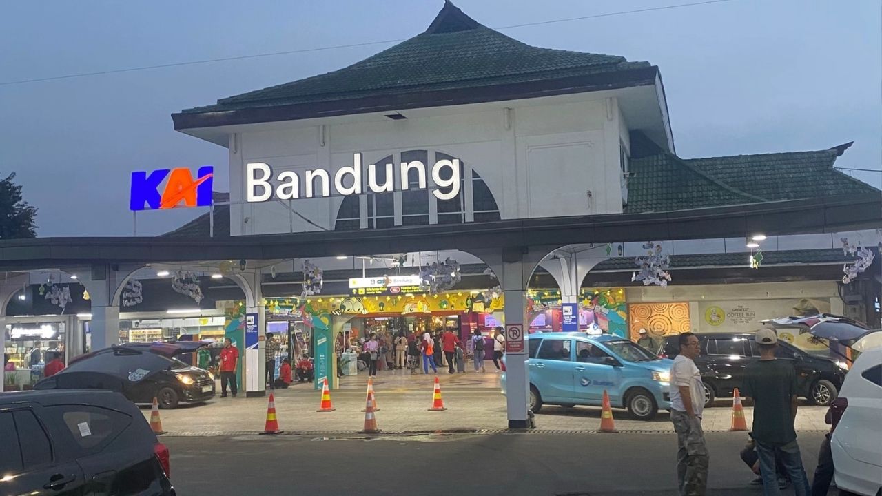 KAI Daop 2 Bandung Siapkan Kapasitas Angkut Jelang Libur Panjang Isra Miraj 2026 KAI Daop 2 Bandung Siapkan Kapasitas Angkut Jelang Libur Panjang Isra Miraj 2026