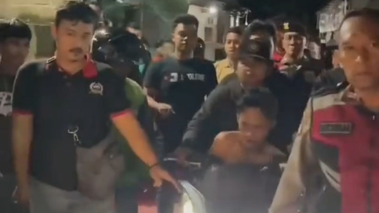 Jualan Sepeda Motor Curian di Facebook, Dua Pelaku Curanmor Ini Terkena Jebakan dari Korban Jualan Sepeda Motor Curian di Facebook, Dua Pelaku Curanmor Ini Terkena Jebakan dari Korban