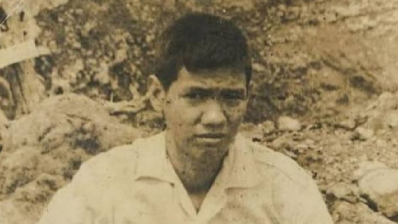 Soe Hok Gie, Aktivis Muda yang Tutup Usia di Puncak Gunung Semeru Soe Hok Gie, Aktivis Muda yang Tutup Usia di Puncak Gunung Semeru