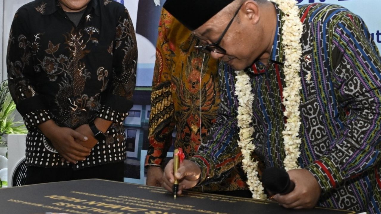 Pagi Ceria Awali Peresmian 26 Satuan Pendidikan di Probolinggo oleh Kemendikdasmen Pagi Ceria Awali Peresmian 26 Satuan Pendidikan di Probolinggo oleh Kemendikdasmen