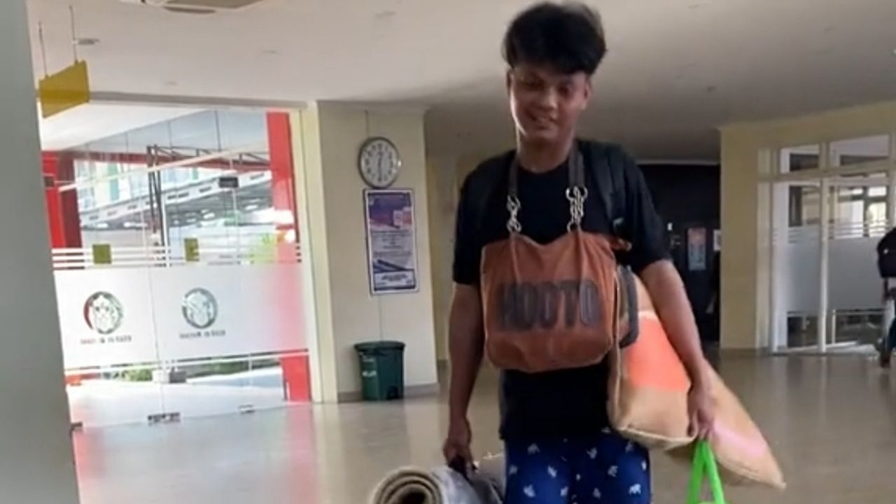 Momen Haru Suami Jadi Andalan Istri Usai Melahirkan di Rumah Sakit, Sederhana tapi Sangat Bermakna Momen Haru Suami Jadi Andalan Istri Usai Melahirkan di Rumah Sakit, Sederhana tapi Sangat Bermakna
