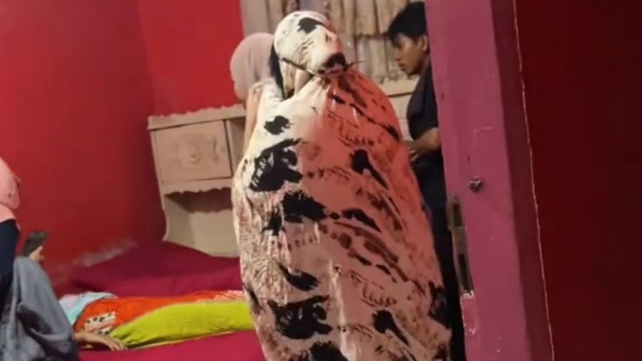 Khawatir Tidak Pernah Keluar, Warga Inisiatif Dobrak Kos dan Ternyata Penghuni Sedang Sakit
