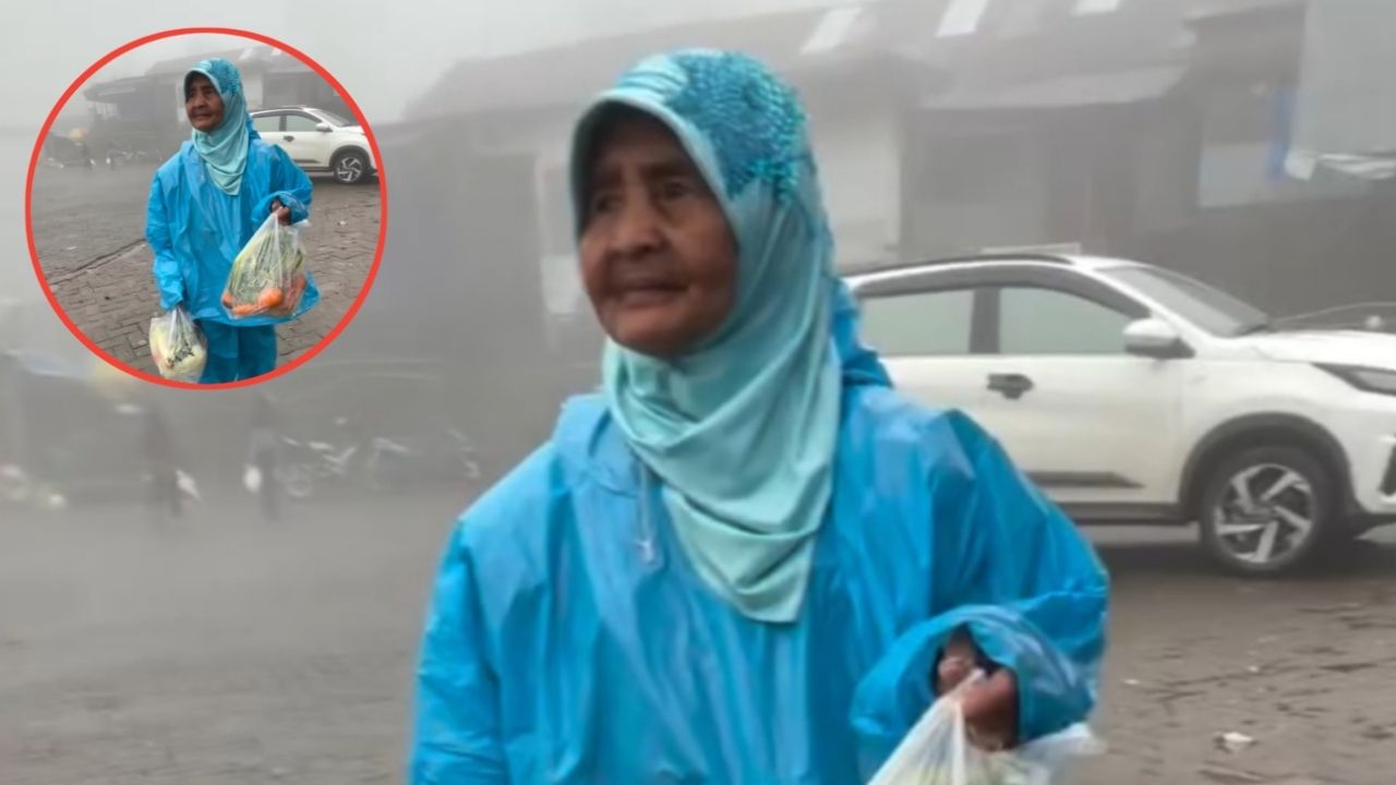 Bikin Terenyuh, Cewek Ini Bagikan Video Seorang Nenek Jualan Sayur di Tengah Cuaca yang Berkabut