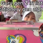 Momen Ketika Ibu Guru Gen Z Iri Lihat Isi Stationery Murid Bocil Gen Alpha, Isinya Lengkap Banget!