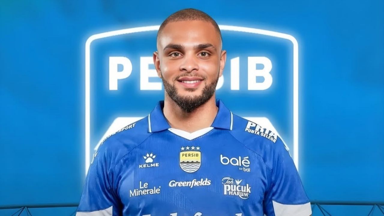 Layvin Kurzawa Resmi Tiba di Bandung dan Segera Gabung Persib Bandung Layvin Kurzawa Resmi Tiba di Bandung dan Segera Gabung Persib Bandung
