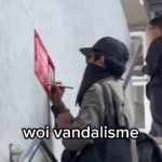 Rekam Aksi Seorang Pria Lakukan Vandalisme di Stasiun Bojong Gede Bogor, Cewek Ini Tuai Pujian Warganet