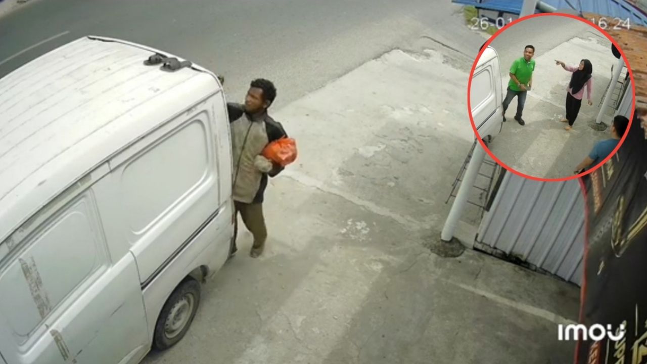 Momen Ketika ODGJ Tiba-tiba Sembunyikan Sandal Cewek di Atas Mobil, Mungkin Kurang Kerjaan Momen Ketika ODGJ Tiba-tiba Sembunyikan Sandal Cewek di Atas Mobil, Mungkin Kurang Kerjaan