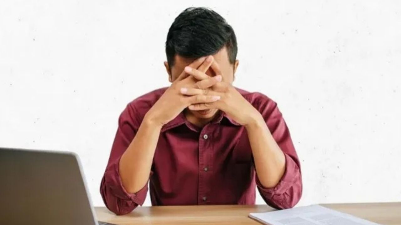 Apakah Menunda-nunda Pekerjaan Bisa Bikin Tambah Stres? Simak Penjelasannya Berikut Ini! Apakah Menunda-nunda Pekerjaan Bisa Bikin Tambah Stres? Simak Penjelasannya Berikut Ini!